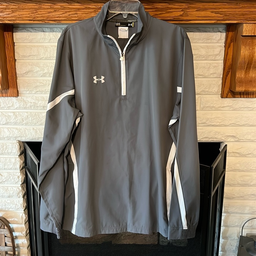 Under Armour 1/4 Zip Windbreaker Pullover, NWOT…GRAY